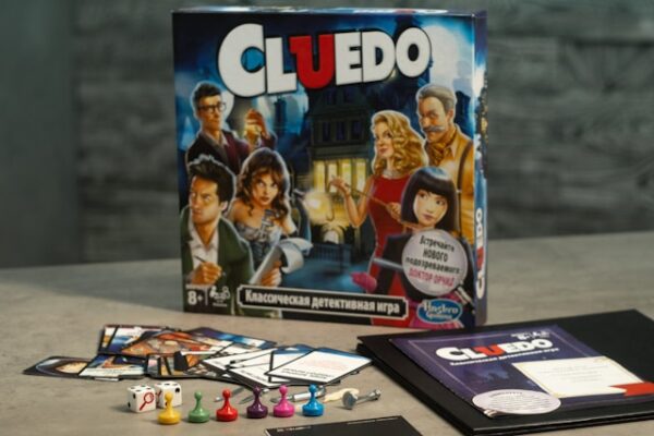 como jugar al cluedo​